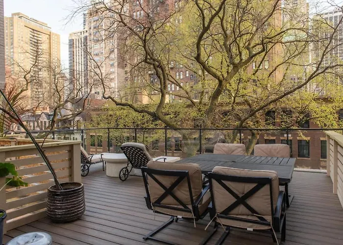 Luxury Gold Coast Penthouse With Deck & Views Ferienhaus *