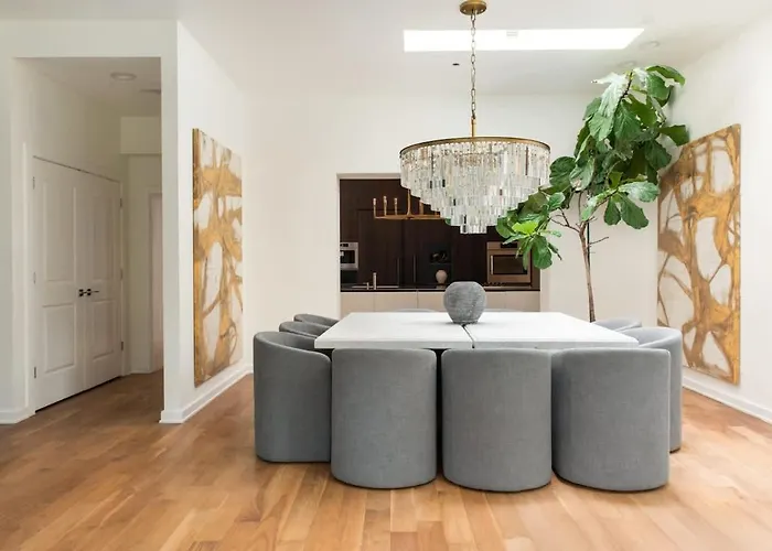 Luxury Gold Coast Penthouse With Deck & Views Ferienhaus *