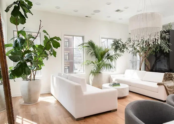 Ferienhaus Luxury Gold Coast Penthouse With Deck & Views