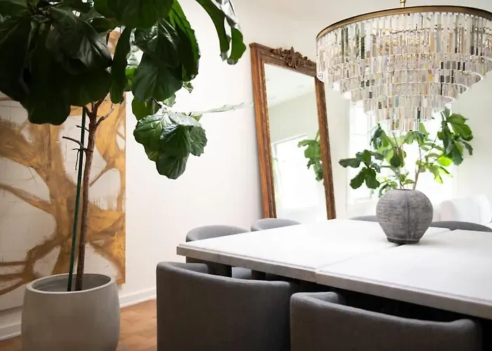 Luxury Gold Coast Penthouse With Deck & Views Ferienhaus