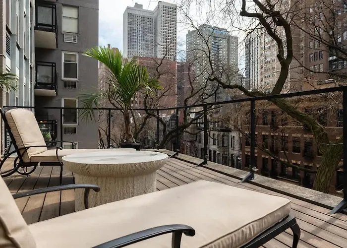 Ferienhaus Luxury Gold Coast Penthouse With Deck & Views