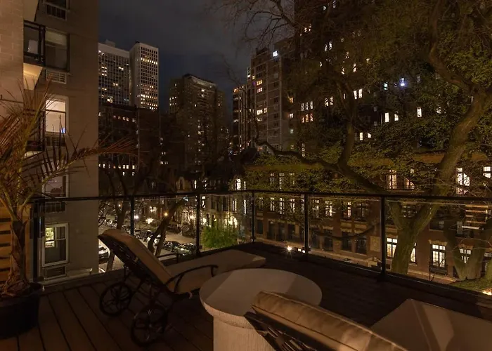Luxury Gold Coast Penthouse With Deck & Views Ferienhaus *